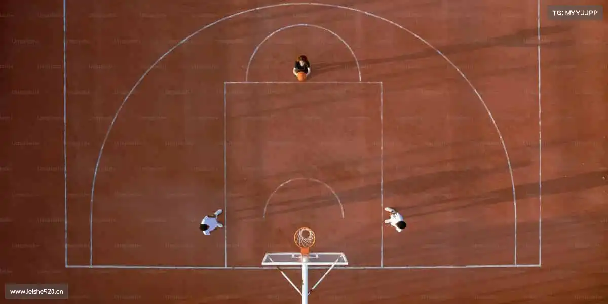 必一🧗攀登高峰，体育精神从不止于脚下的土地～